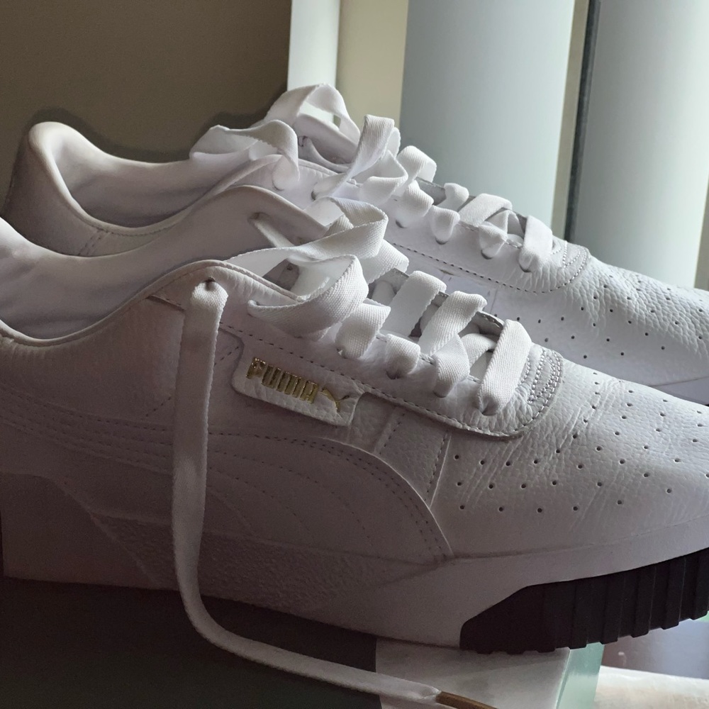 Puma women white & navy femme sneakers